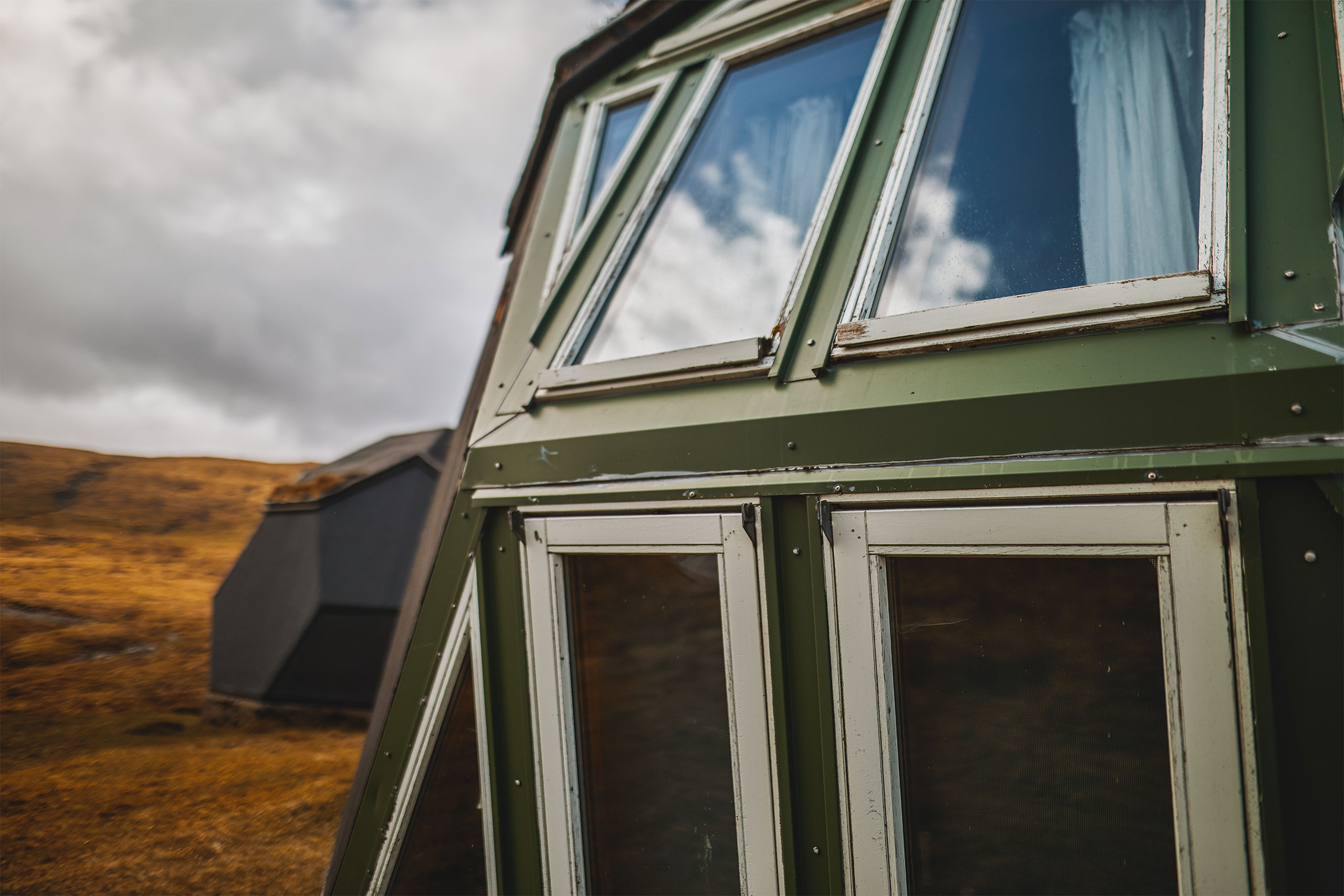 Easydomes at the Faroer Islands by Ole Vanggaard and Kári Thomsen