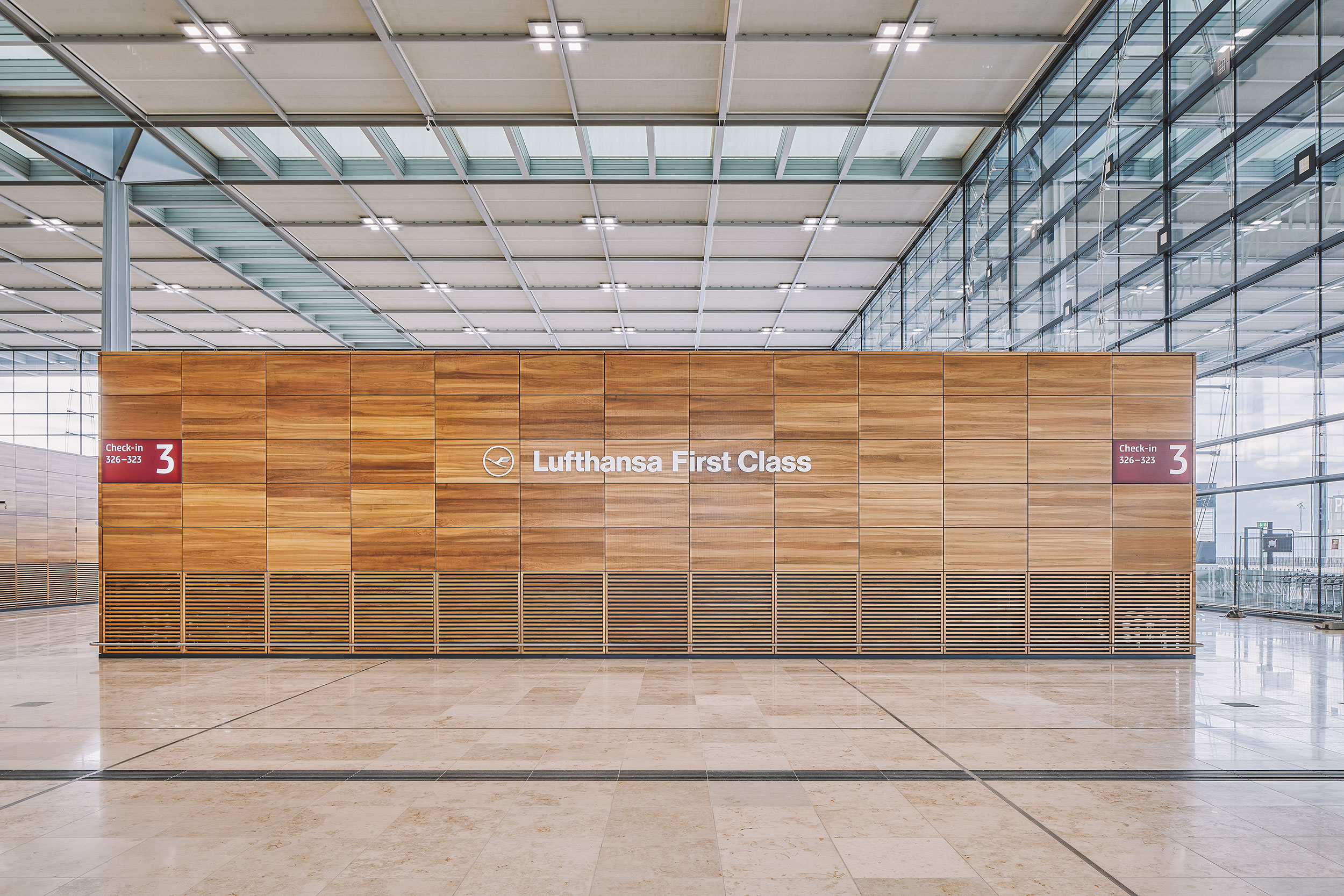 Lufthansa First Class Checkin, Aiport Berlin Brandenburg