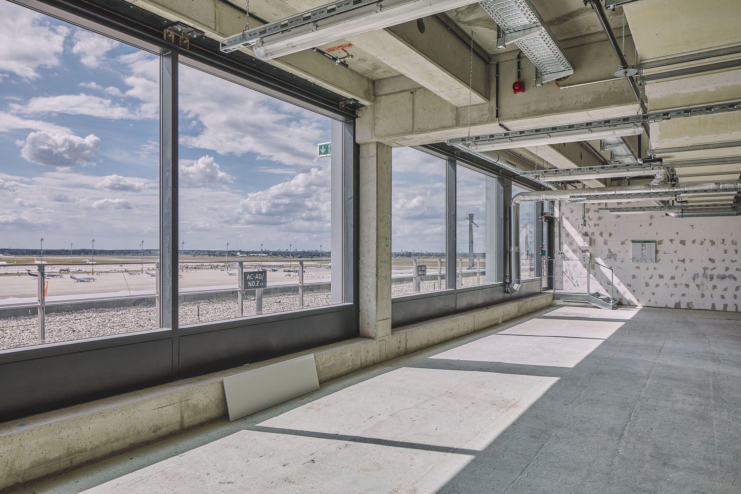 Empty floor, Aiport Berlin Brandenburg