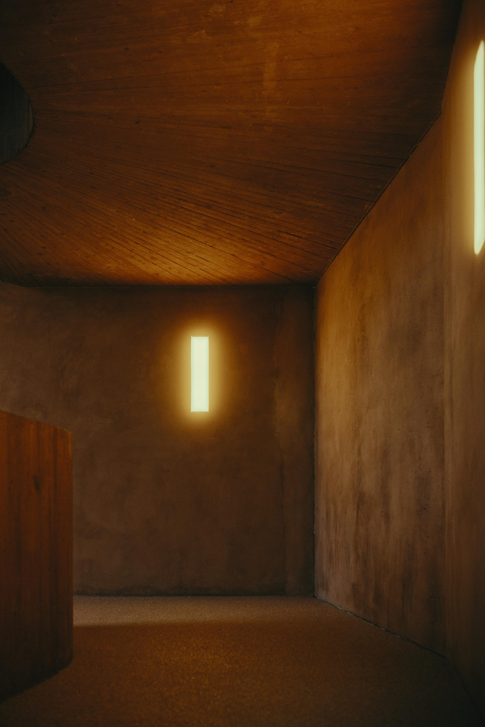 Vertikale Eleganz: Das Treppenhaus im Museum Küppersmühle, fotografiert von David Altrath."