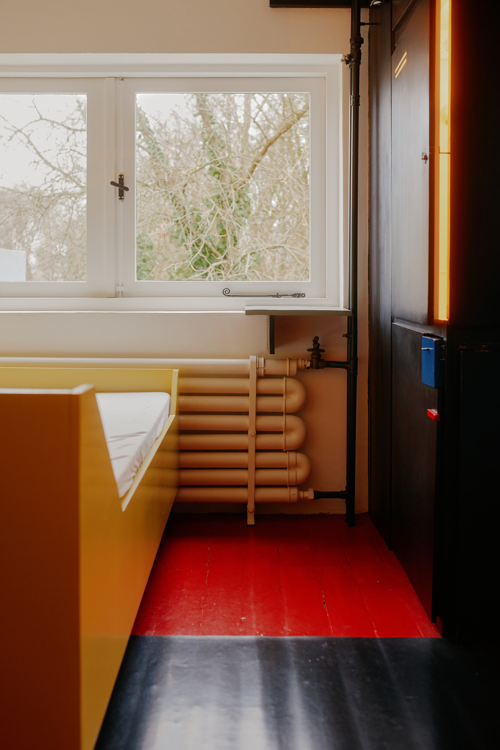 Interiorfotografie des Rietveld Schröder Hauses – Gerrit Rietvelds räumliche Vision eingefangen