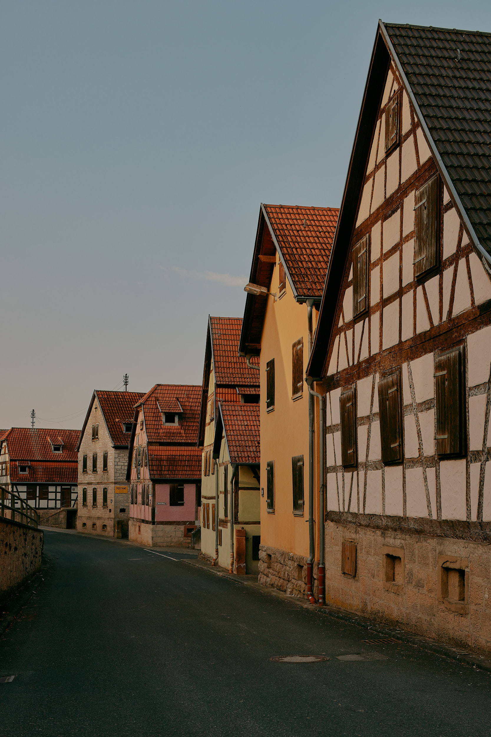 Authentische Fotodokumentation des militärischen Übungsdorfs Bonnland von David Altrath.
