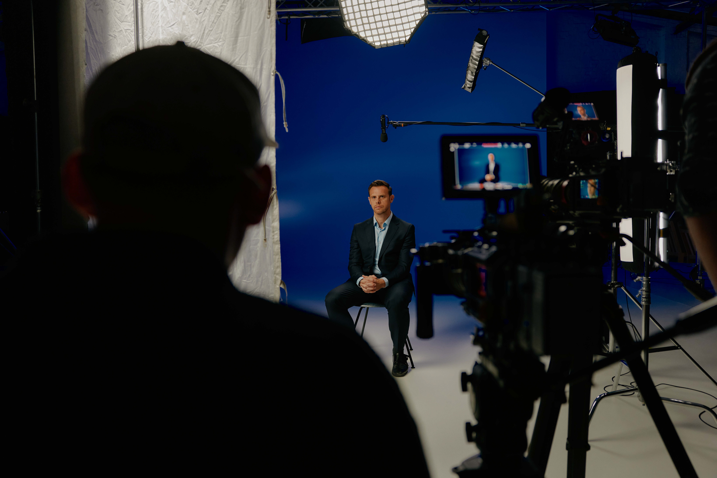 Commercial photography of medical expert in studio by David Altrath