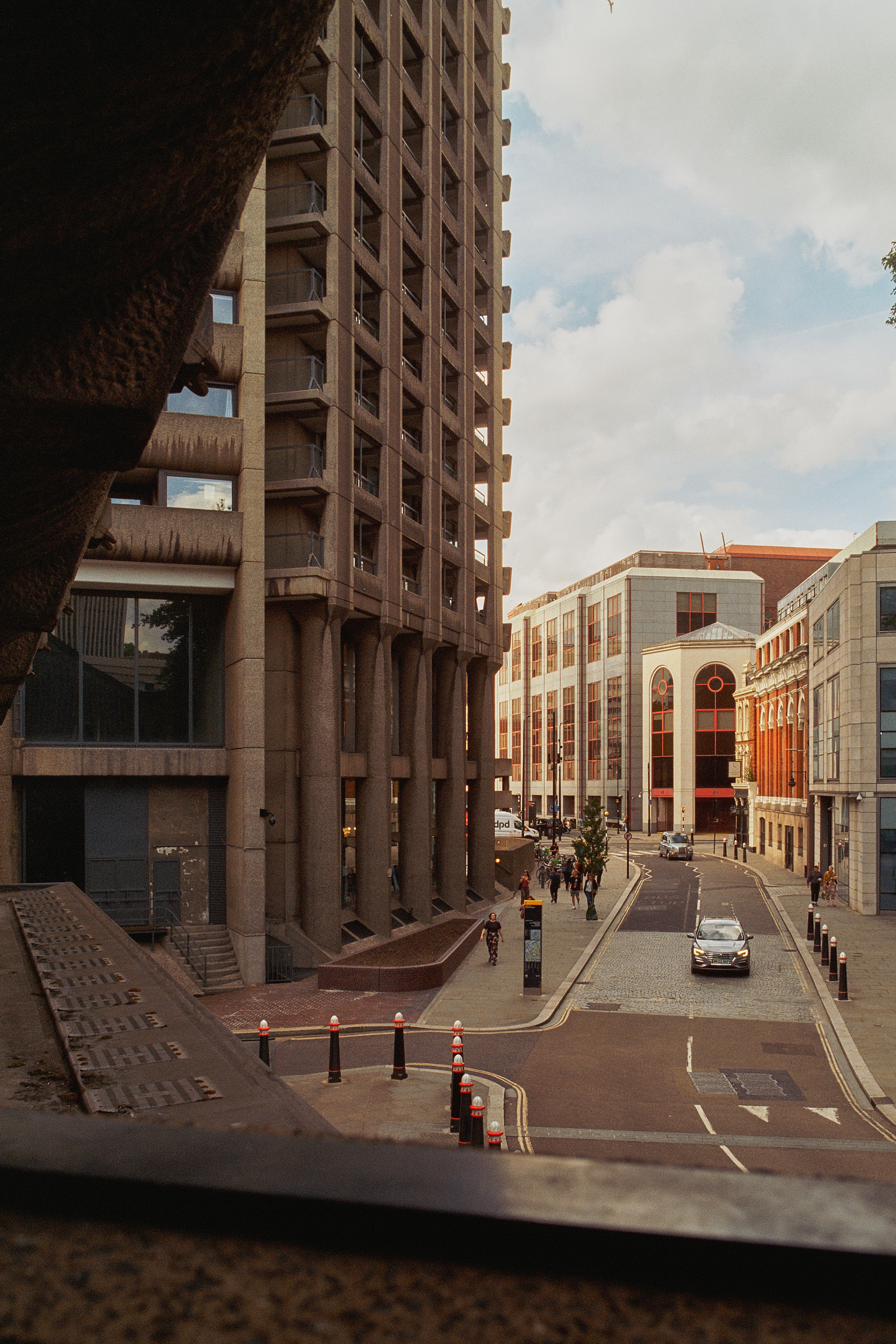 Brutalistische Texturen im Barbican eingefangen durch Architekturfotograf David Altrath.