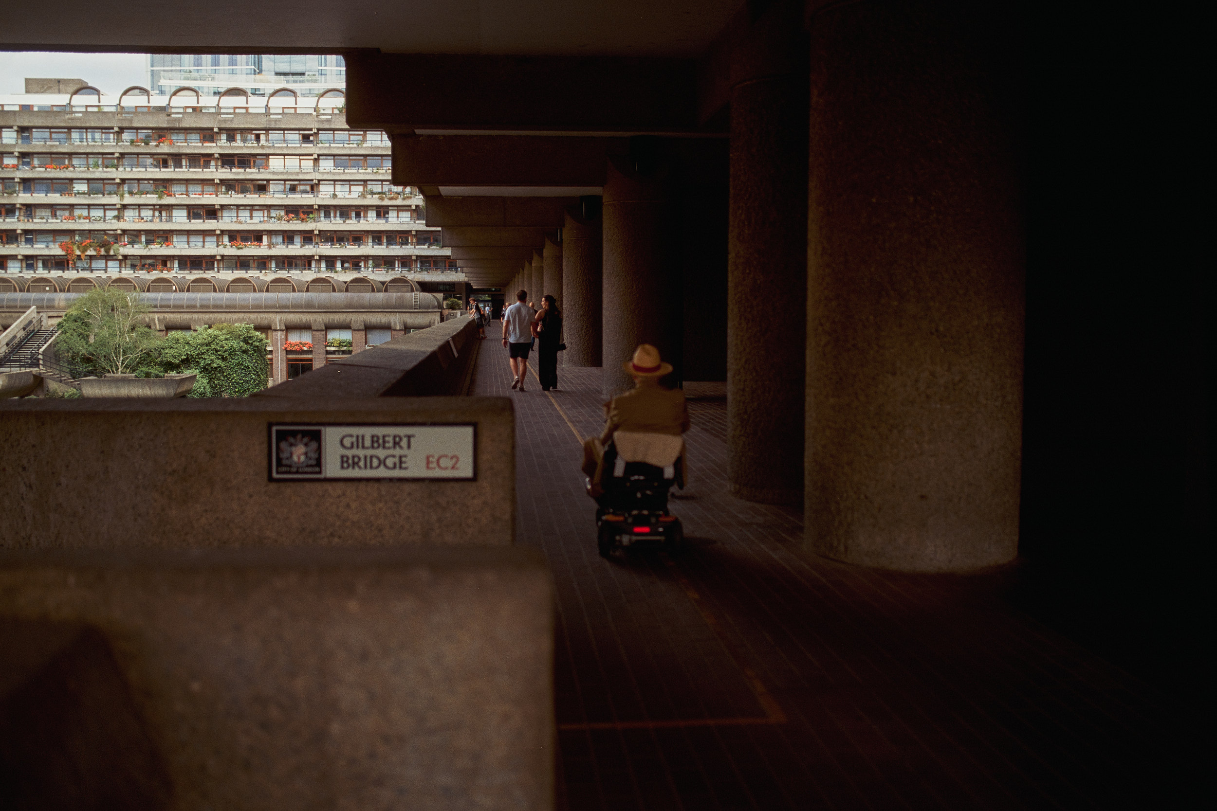 Weitwinkelaufnahme des Barbican Komplexes von David Altrath.