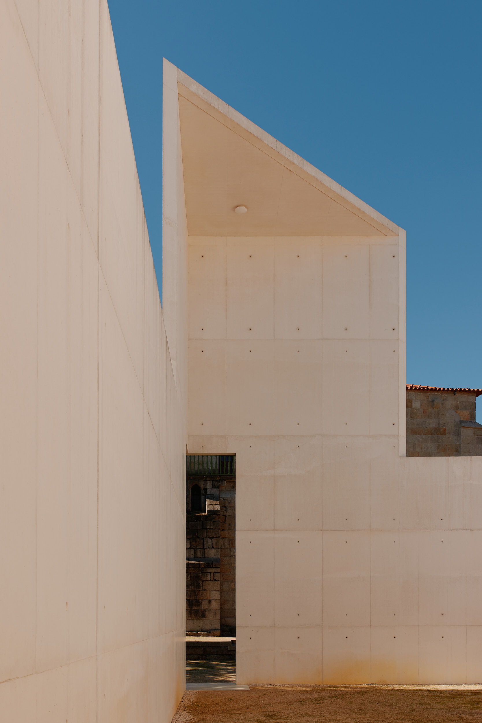 Architektur in Portugal – David Altrath dokumentiert den Neubau von Álvaro Siza Vieira