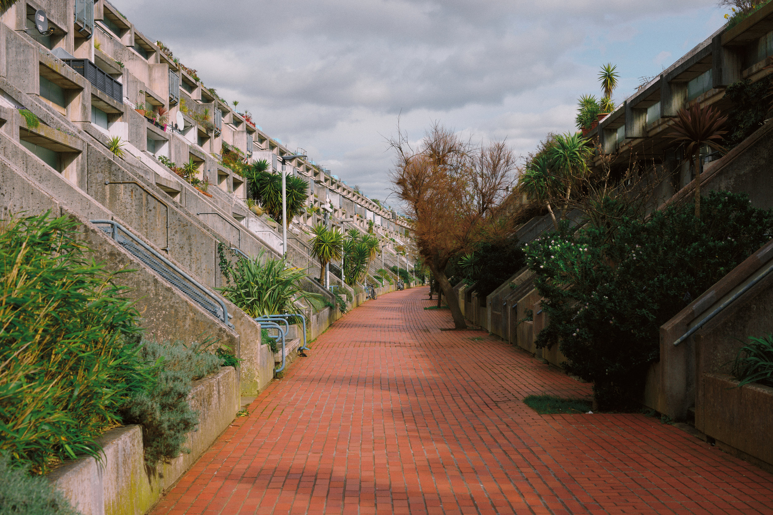 Betonarchitektur und Freiraum am Alexandra Road Park London