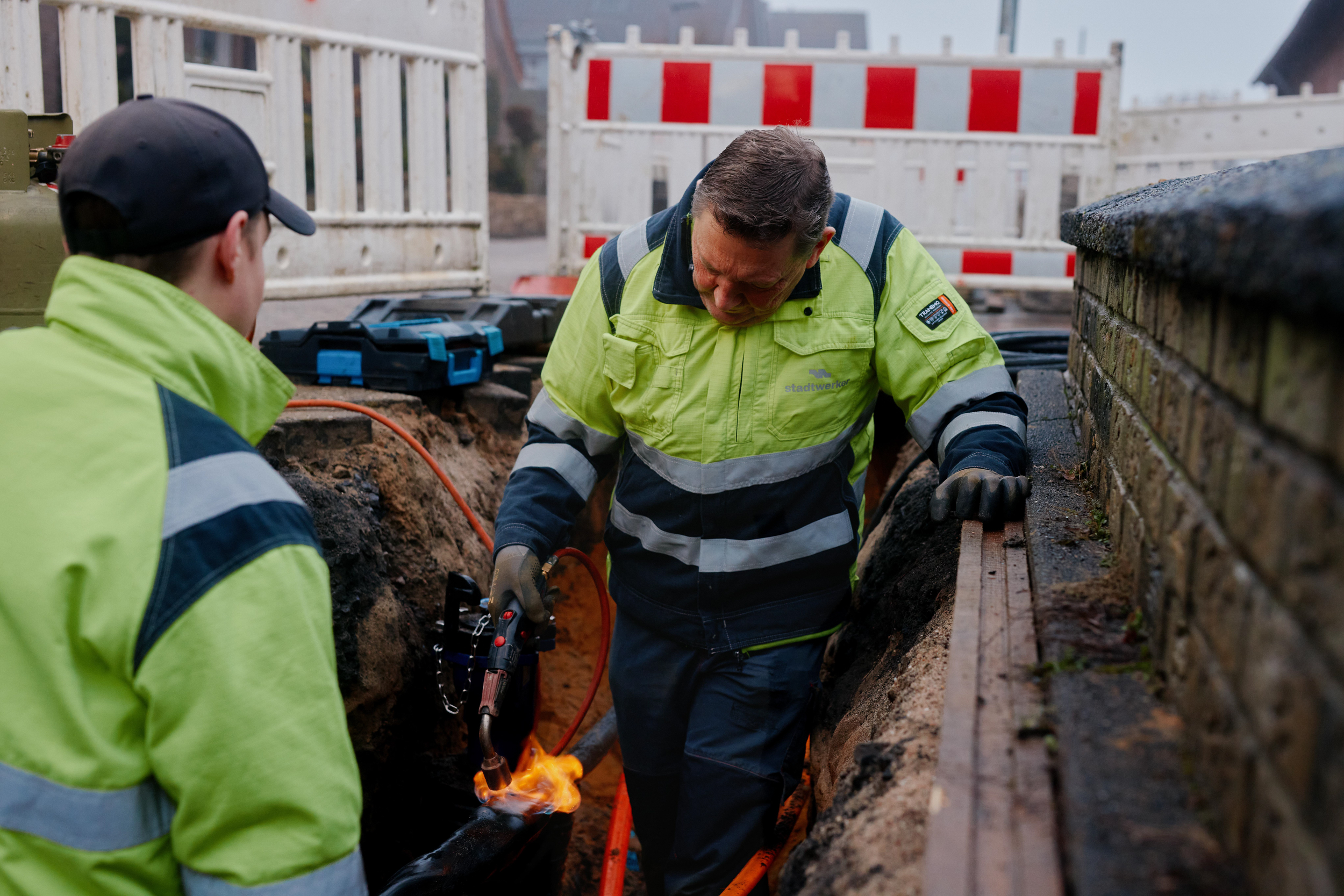 Authentische Unternehmensfotografie mit Mitarbeitenden im Arbeitsumfeld