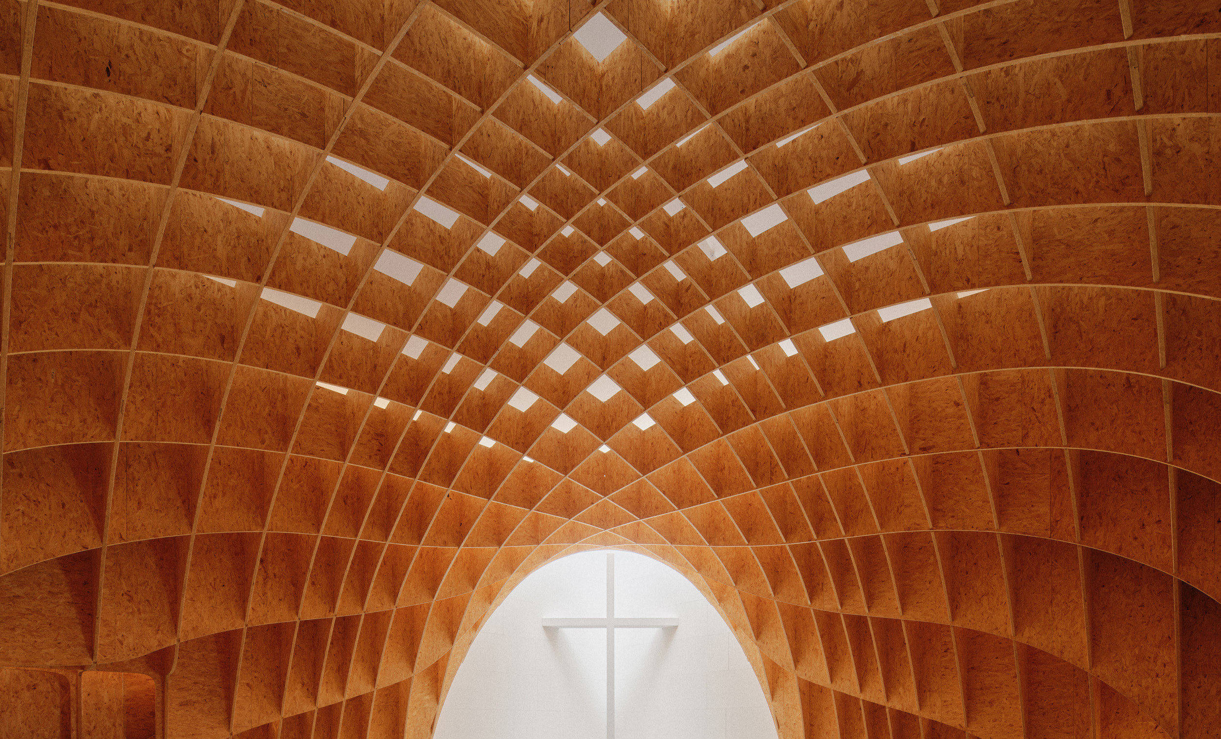 Sacred interior photography by David Altrath inside Autobahnkirche Siegerland near Wilnsdorf.