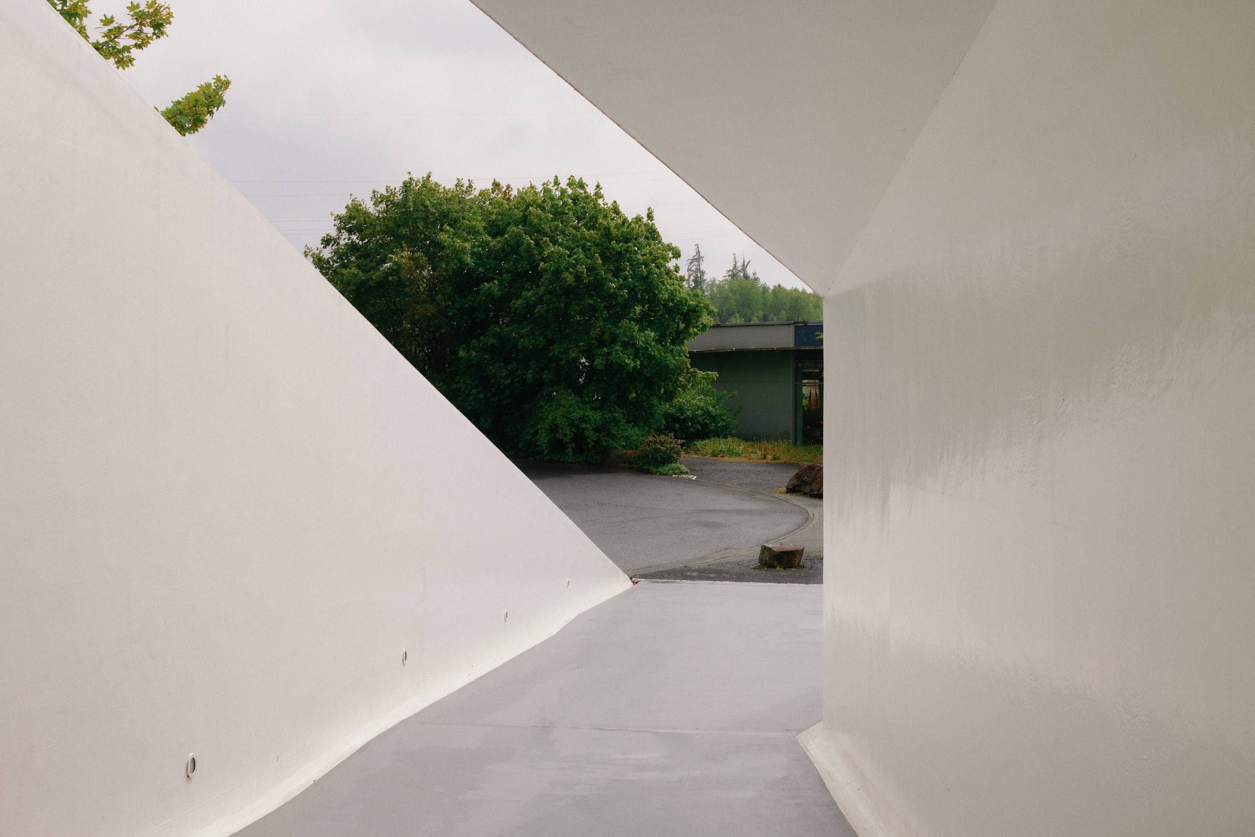 Architecture photography series by David Altrath documenting Autobahnkirche Siegerland by schneider+schumacher.