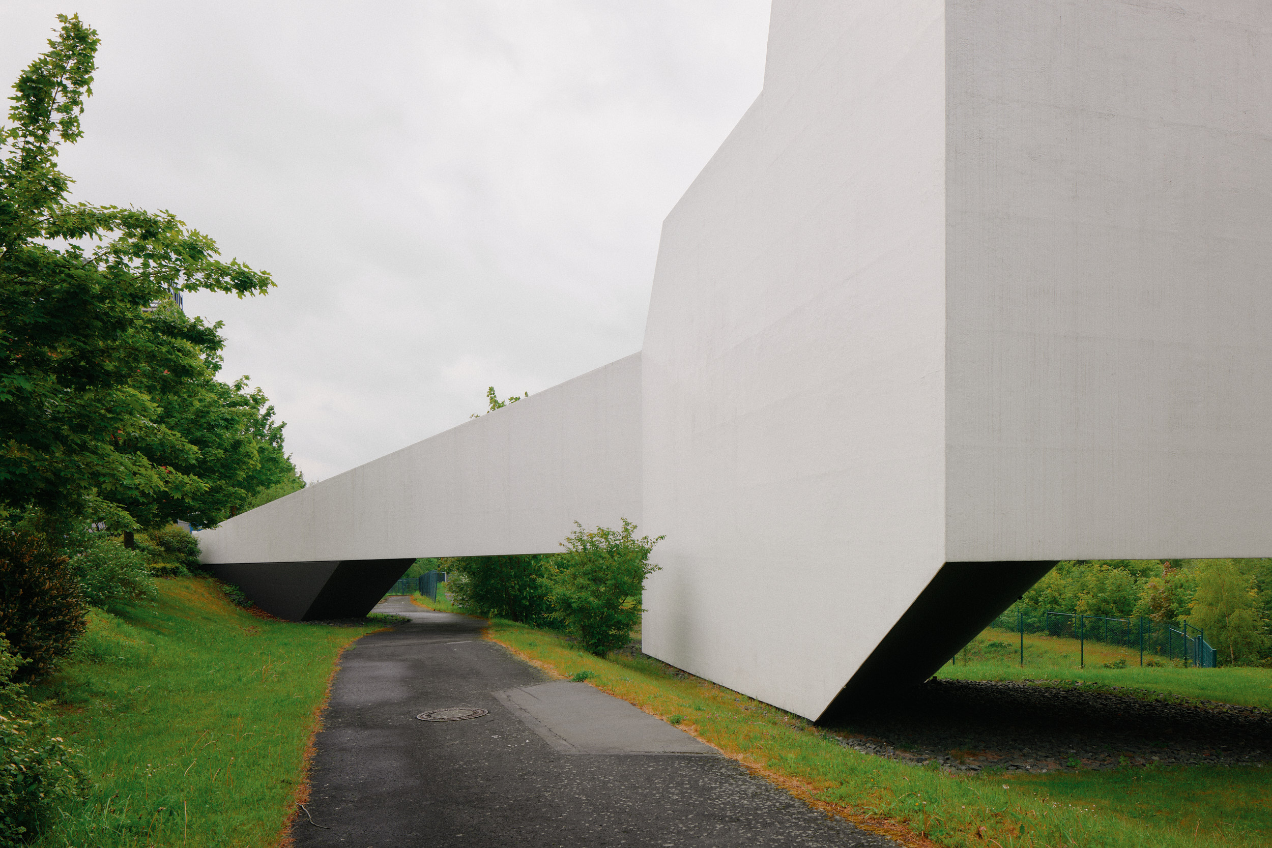 Exterior view of Autobahnkirche Siegerland in Wilnsdorf photographed by architectural photographer David Altrath.