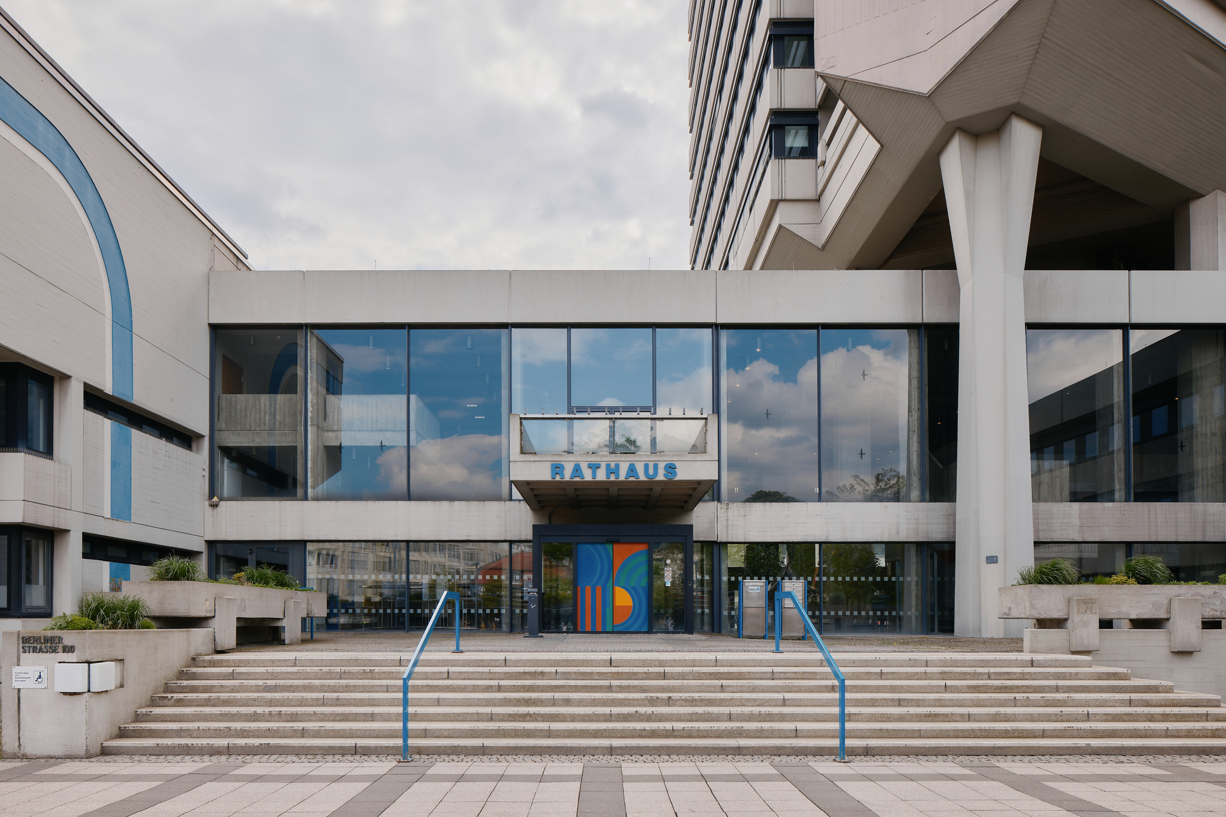 Offenbach City Hall architecture photography between Brutalism and urban space.